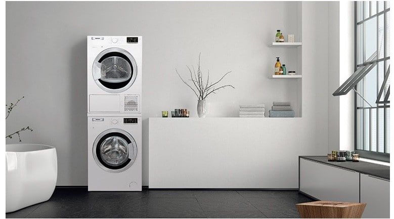 Blomberg DHP24412W 24 Inch Ventless Electric Heat Pump Dryer with 4.1 cu.  ft. Capacity, OptiSense Sensor Drying, Anti-Creasing Cycle, Stacking Kit,  16 Dry Cycles, Aquawave Structured Stainless Steel Drum, and ENERGY STAR  Qualified