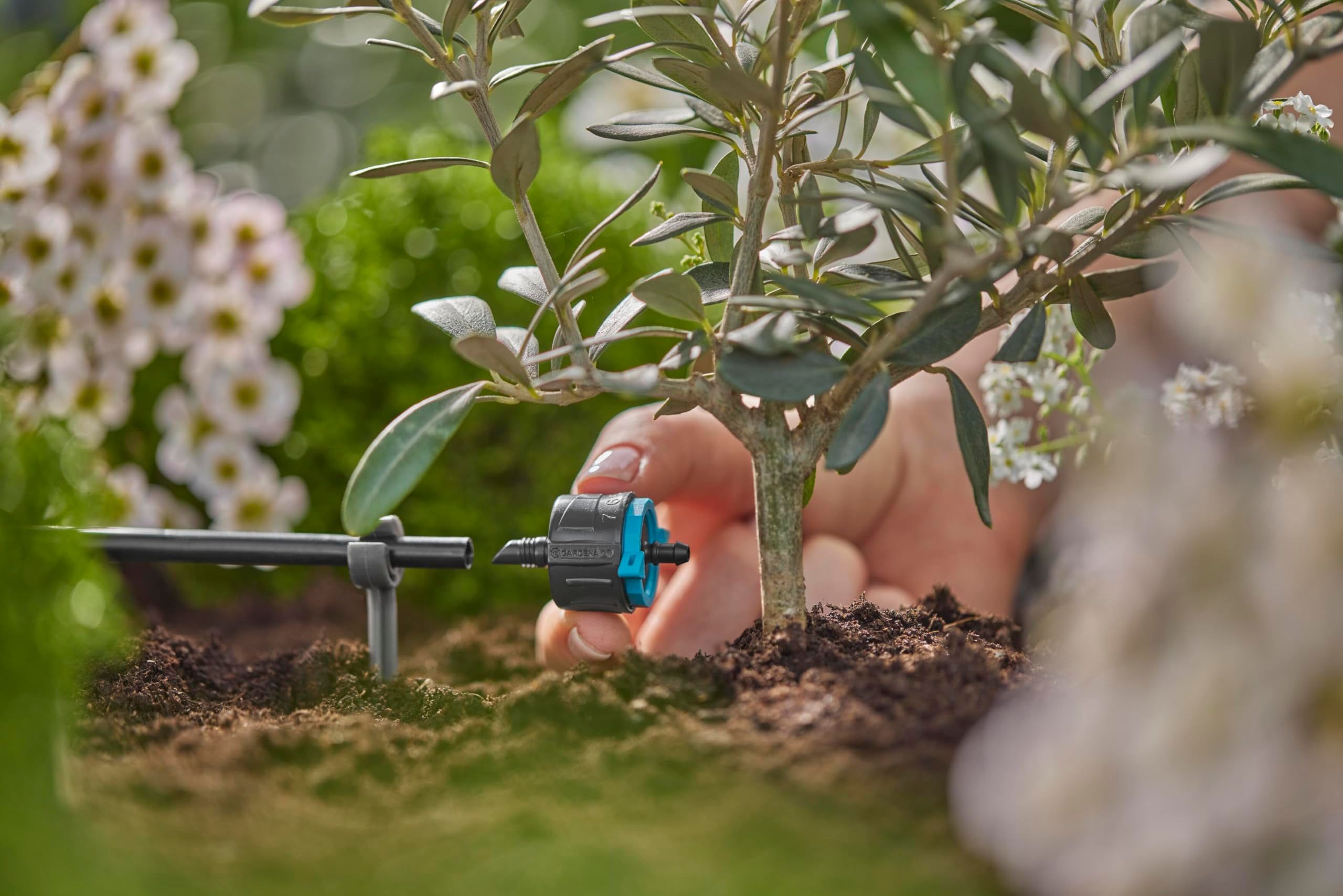 Amazon.com : Gardena Micro-Drip-System Adjustable Endline Drip Head,  Pressure-equalising: End Adapter for drip Irrigation, for Watering Plants  with Different Pot Heights (13304-20) : Patio, Lawn & Garden