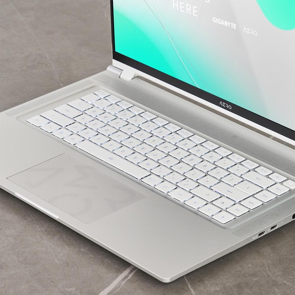GIGABYTE AERO 16 OLED (2023) – gallery image (PNG, 1000px)
