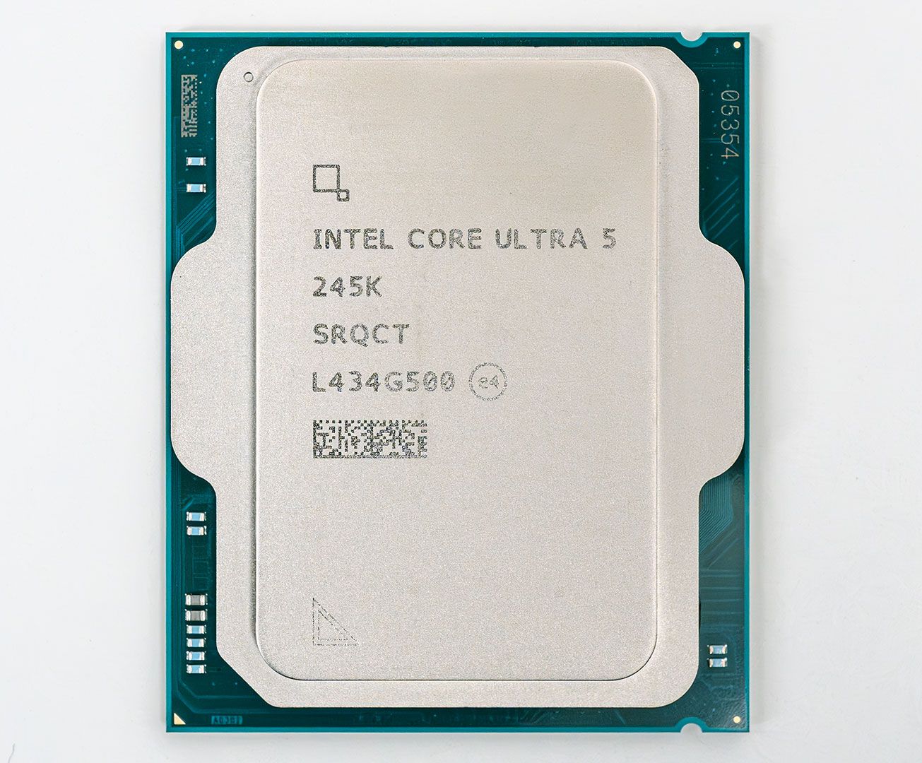 Intel Core Ultra 5 245K (CPU close-up/front)
