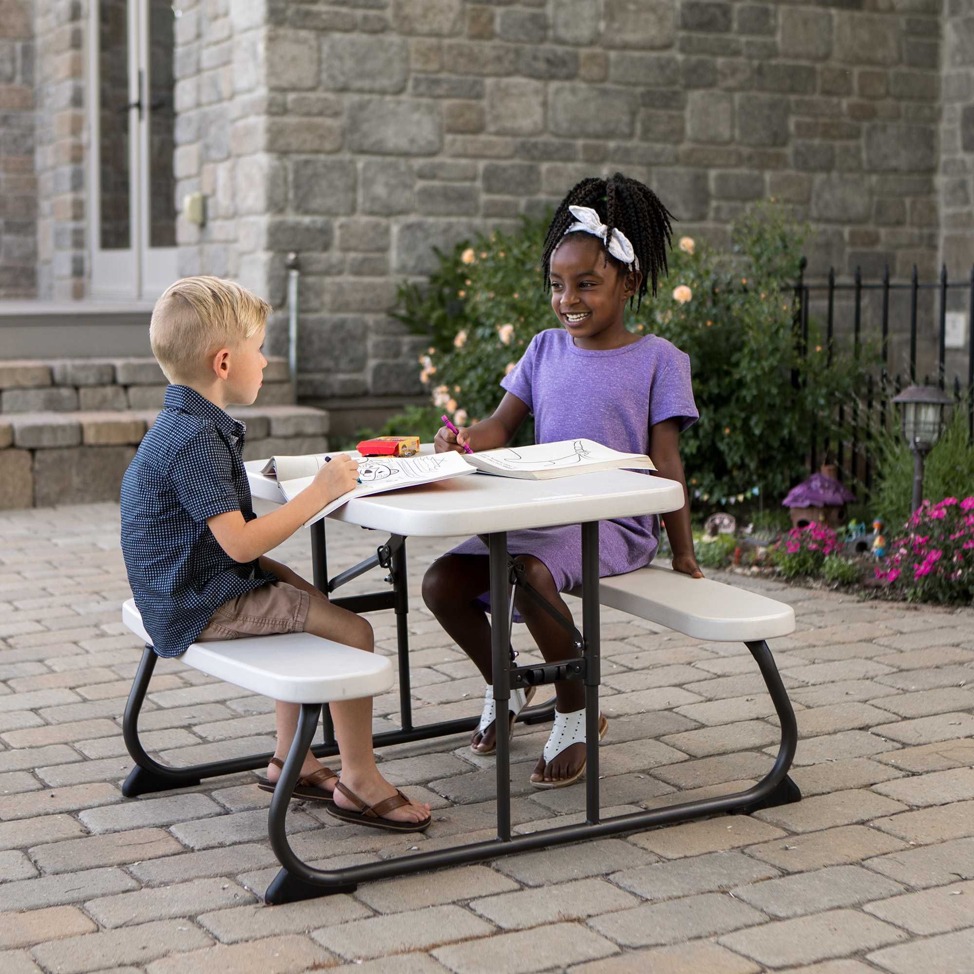 60400 Lifetime Childrens Picnic Table