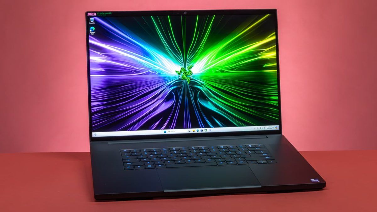 Razer Blade 18 (2024) product photo (PCMag)