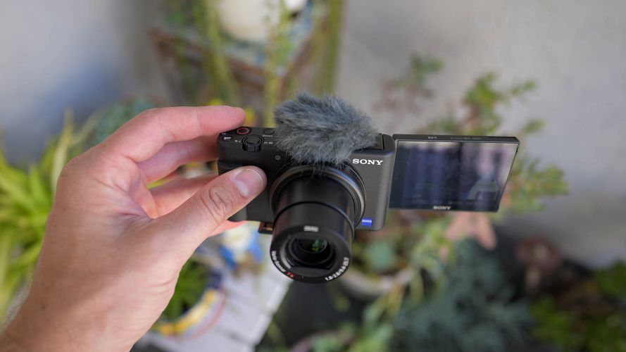 Sony ZV-1 Review | The Perfect Compact Vlogging Camera? Almost...