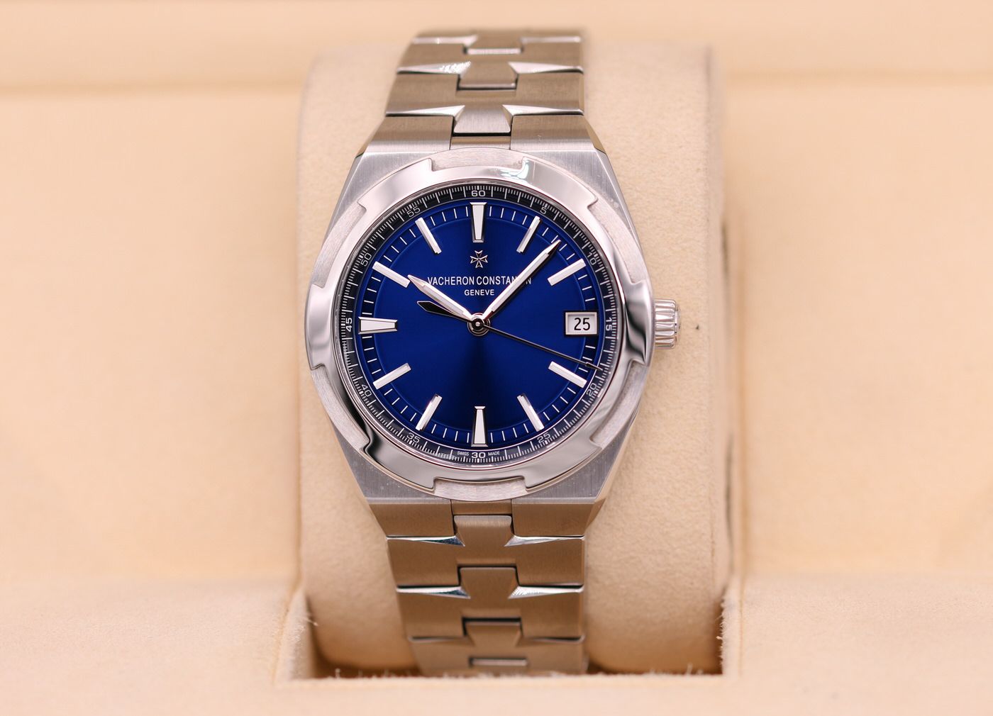 Vacheron Constantin Overseas Blue Dial 4500V/110A-B128 – 2022 ...
